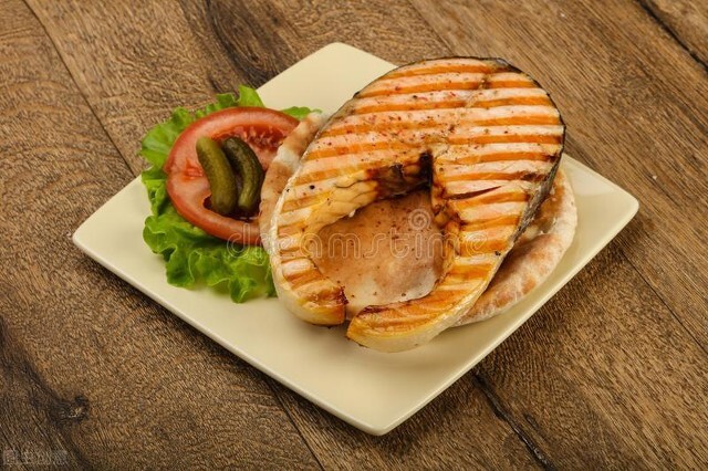 用眼过度吃什么保健,三种护眼食物不再让眼睛干涩