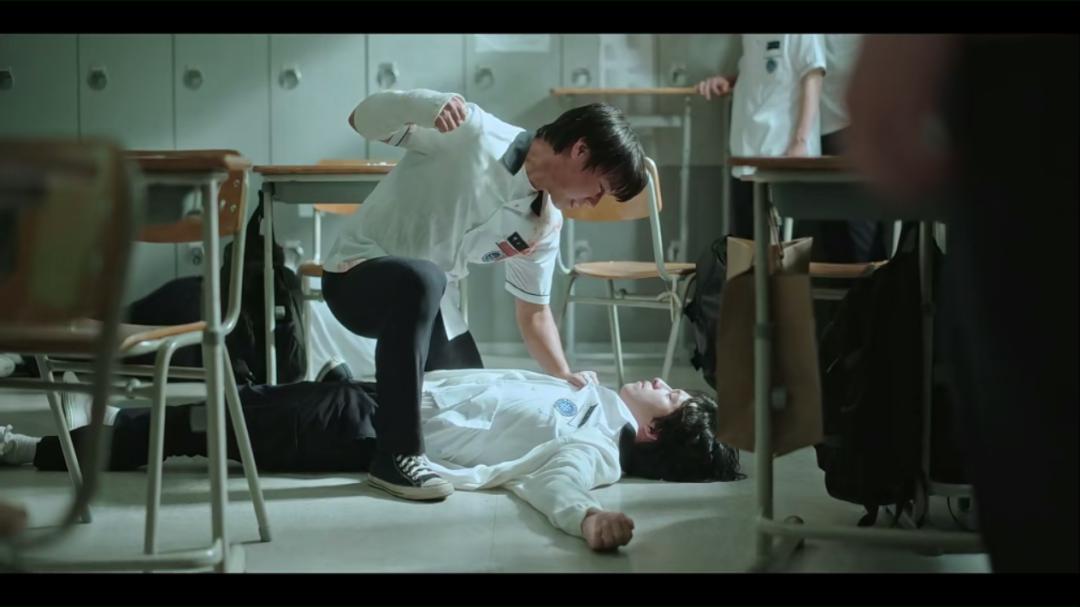 这未成年丑闻，怎么就封杀不掉？