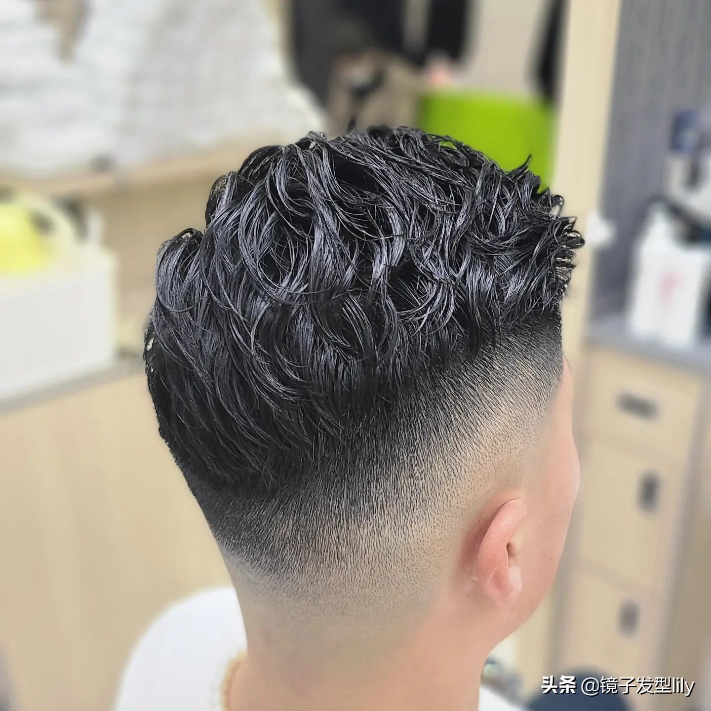 今年流行的男发造型,今年男发流行哪一款