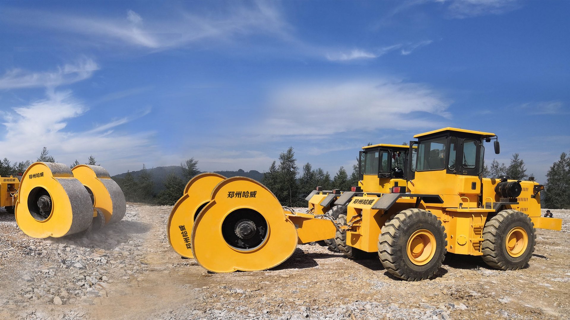 冲击碾压振动压路机,冲击式滚筒压路机