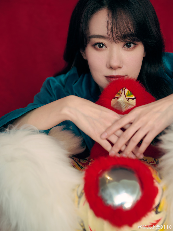 贾玲沈腾本色出演张小斐,贾玲张小斐2020微博之夜红毯视频