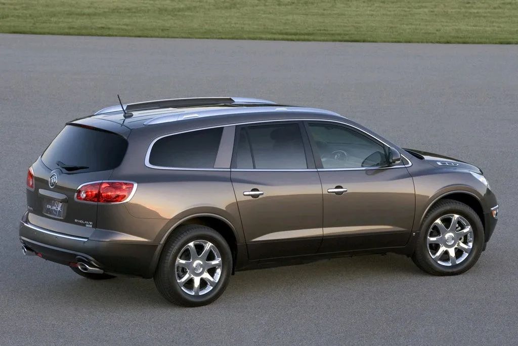 10年昂科雷油耗多少钱一公里,开了10年的昂科雷的真实油耗