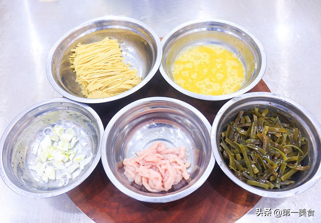 夏天喝的养生粥有哪些,分享3道适合中老年人喝的养生汤