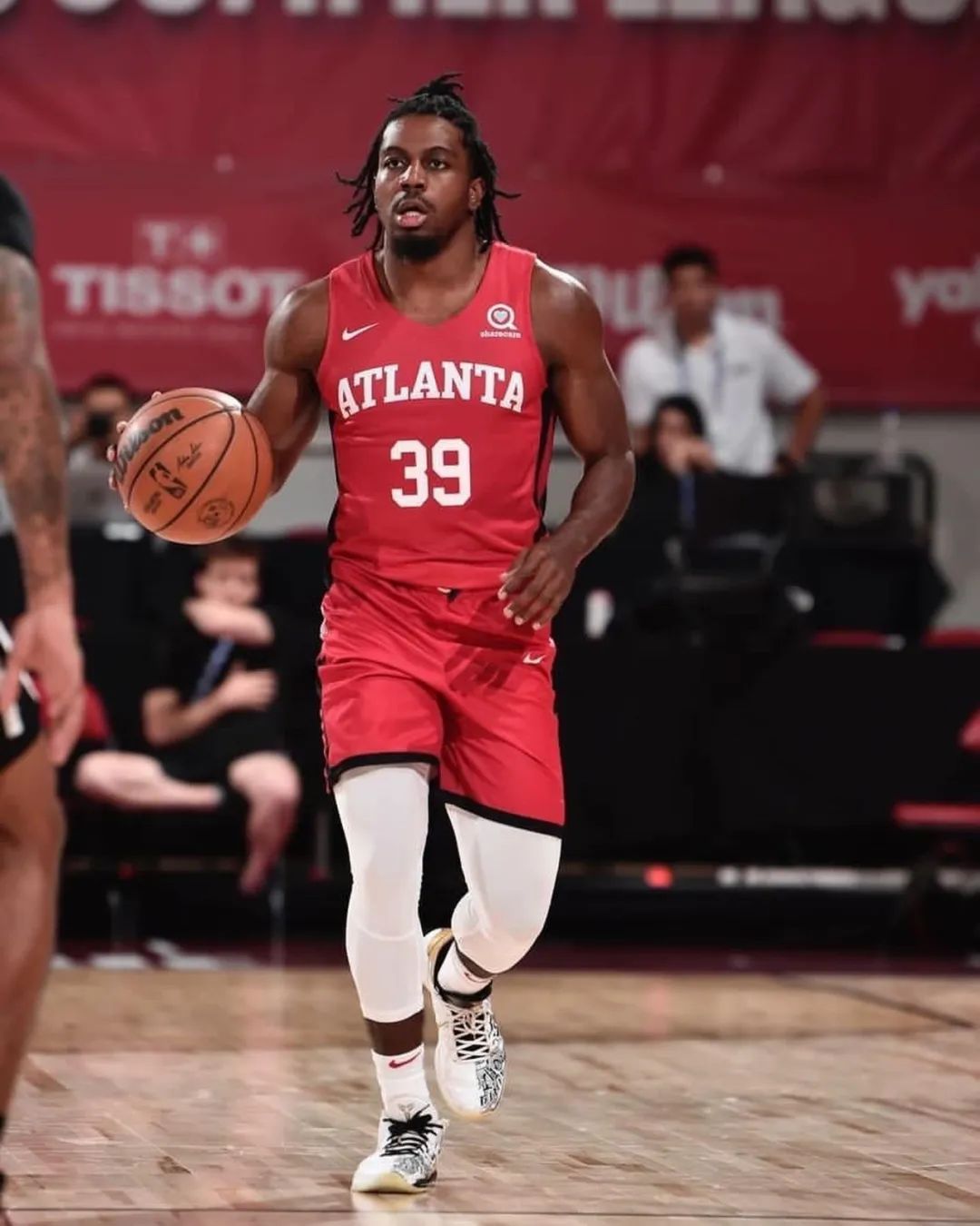 成功晋级4强怒砍36分,首发出场24分钟4中1怒砍2分