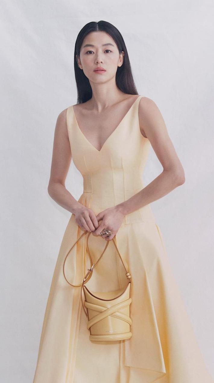 千颂伊近况,千颂伊在上海出席活动