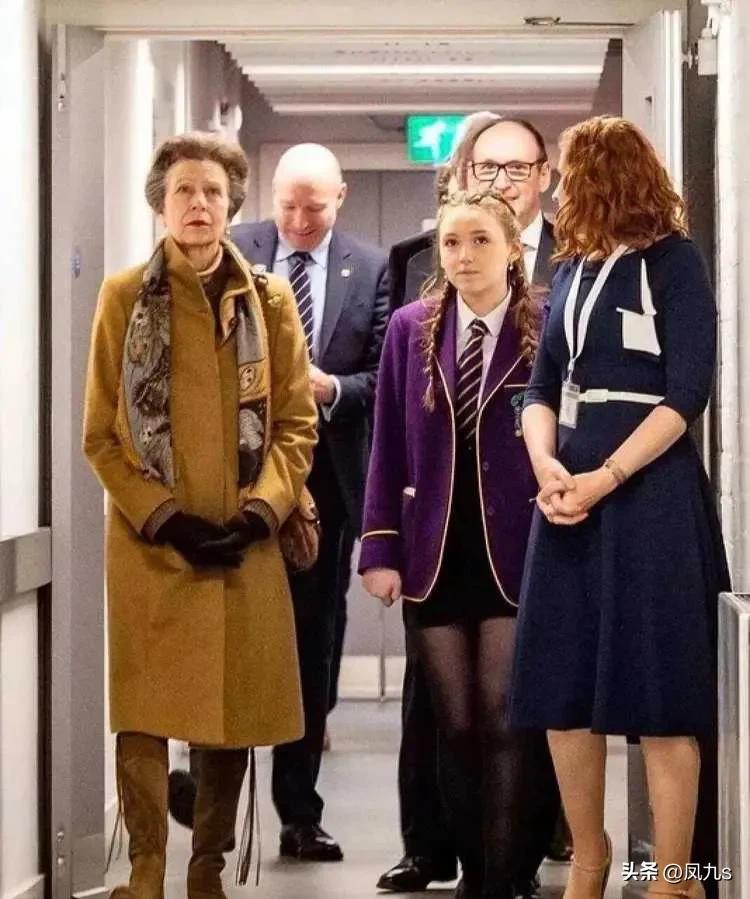 安妮公主性格冷酷,安妮公主穿旗袍比凯特有气质