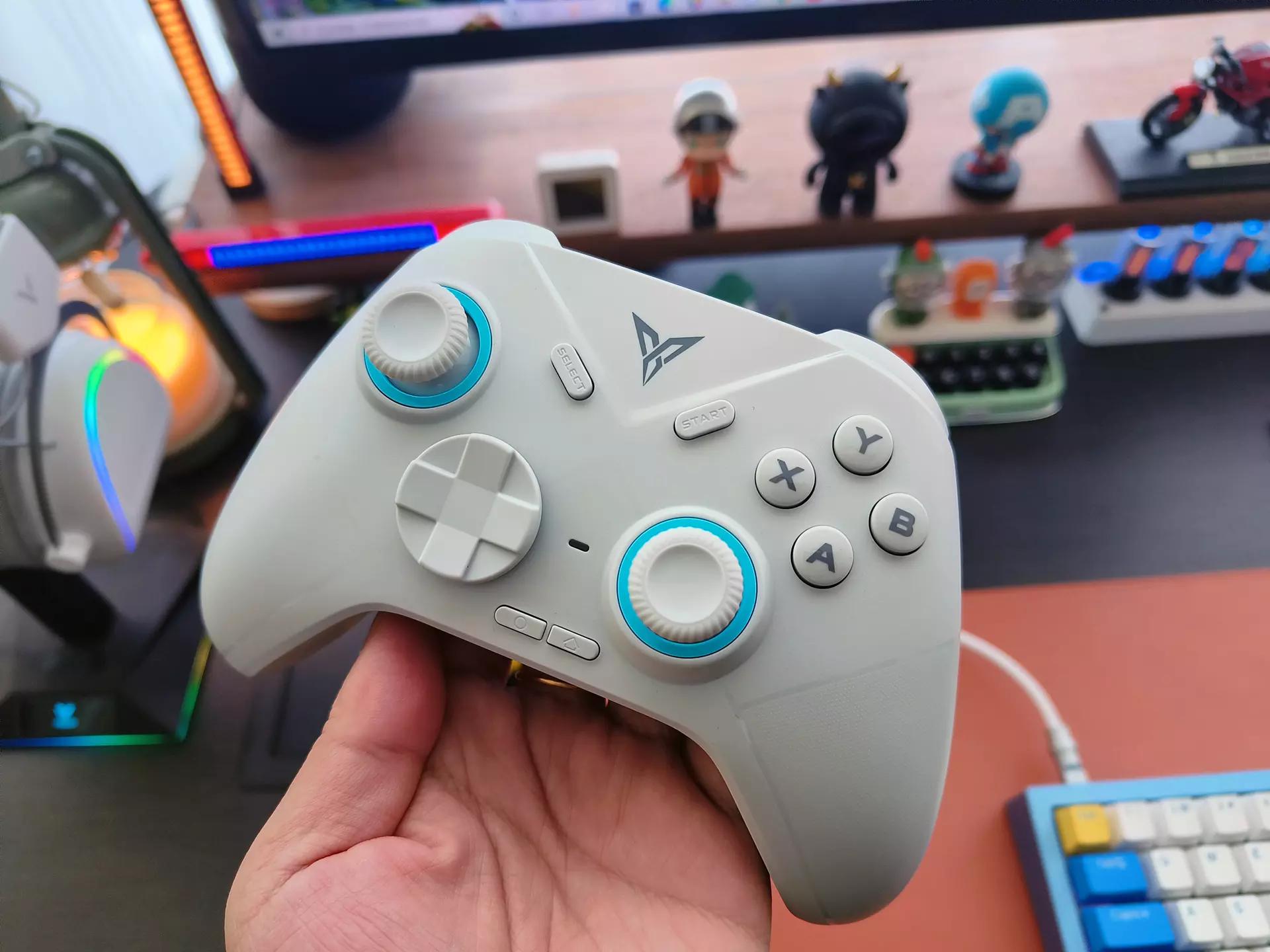 飞智冰原狼游戏手柄测评,飞智冰原狼和北通阿修罗2pro多模