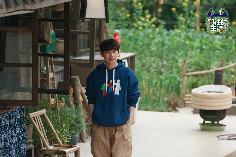 向往的离别：重复很多无聊的话，唱了很多无聊的歌，然后哭了