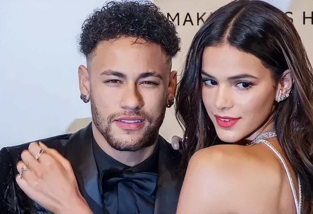 世界杯三大夺冠太太团,世界杯32强都是谁