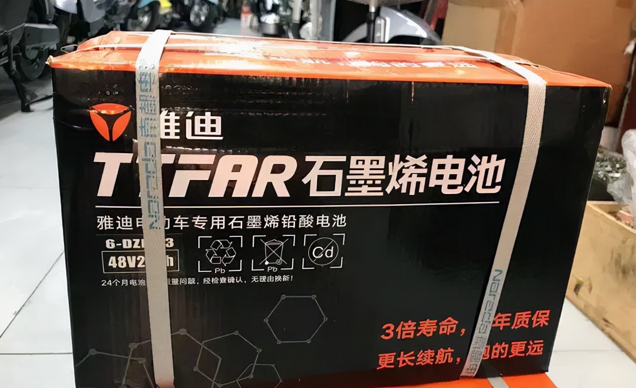 石墨烯黑金电池和铅酸电池哪个好,铅酸电池和黑金石墨烯电池的区别