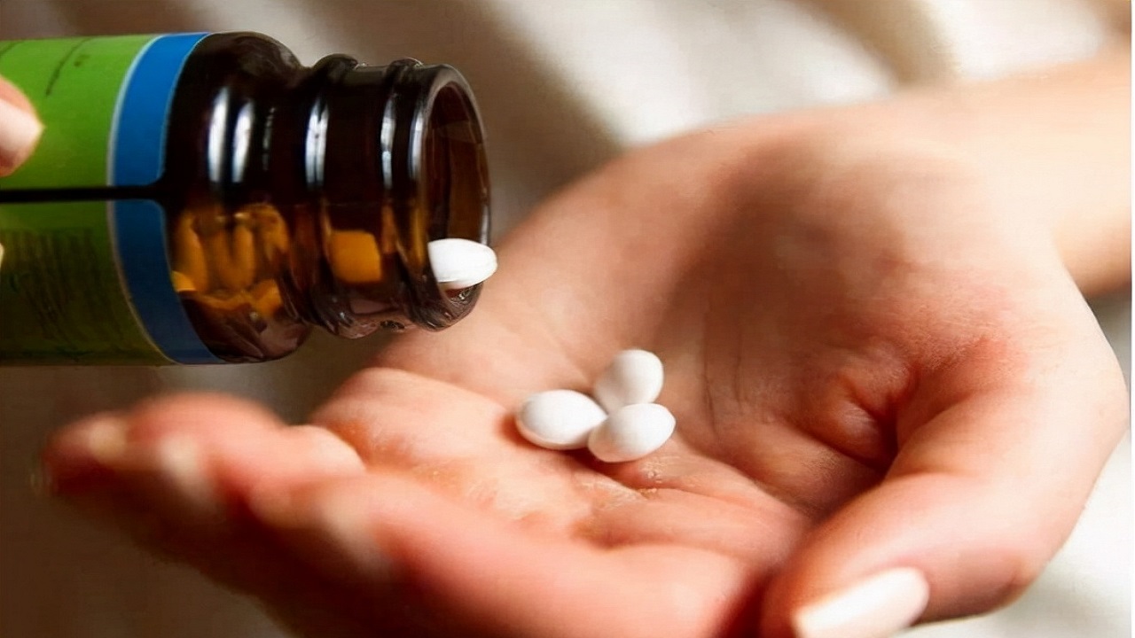 甲钴胺治疗腰椎突出有作用吗,甲钴胺片对高血压有什么用处