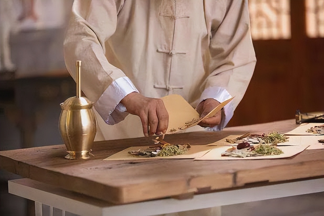 强直性脊柱炎治疗方法和中药,强直性脊柱炎的治疗方法中医