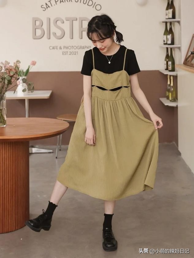 无袖背心裙怎样穿好看,背心裙怎么穿好看