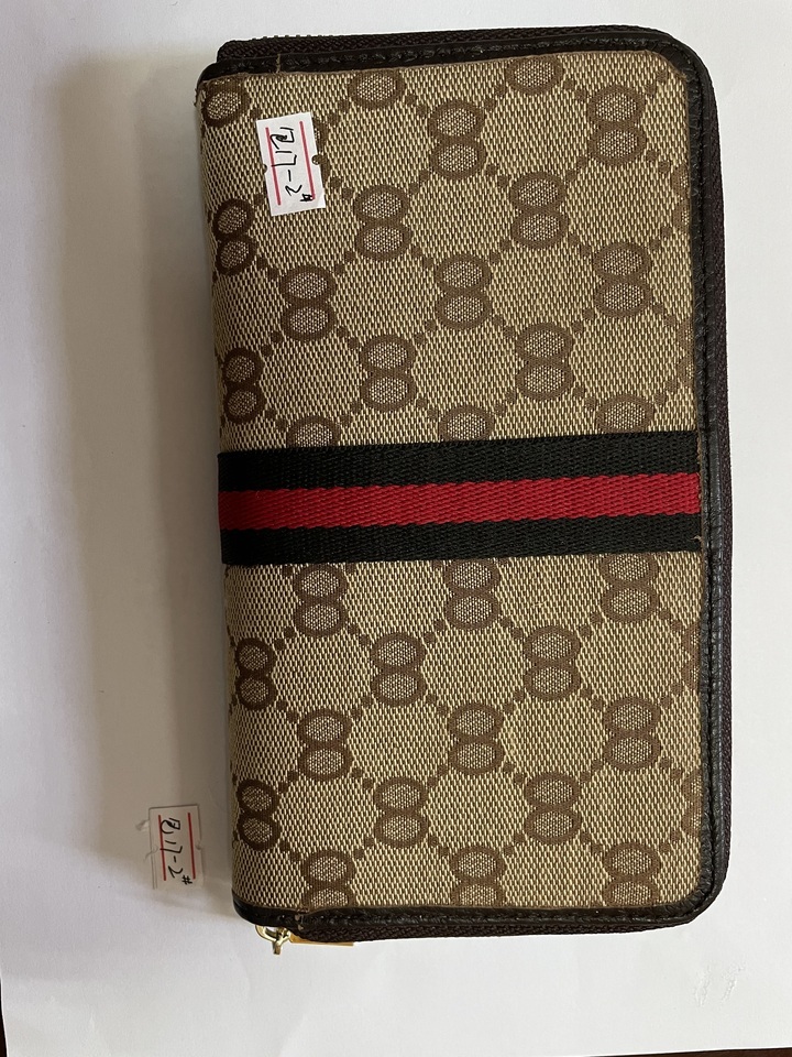 柳州一条男士皮带被法院拍卖都有几十人抢，还经历三百多次加价