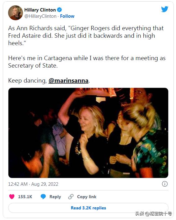 贴出“热舞照片”，希拉里这样支持身陷丑闻漩涡的芬兰总理