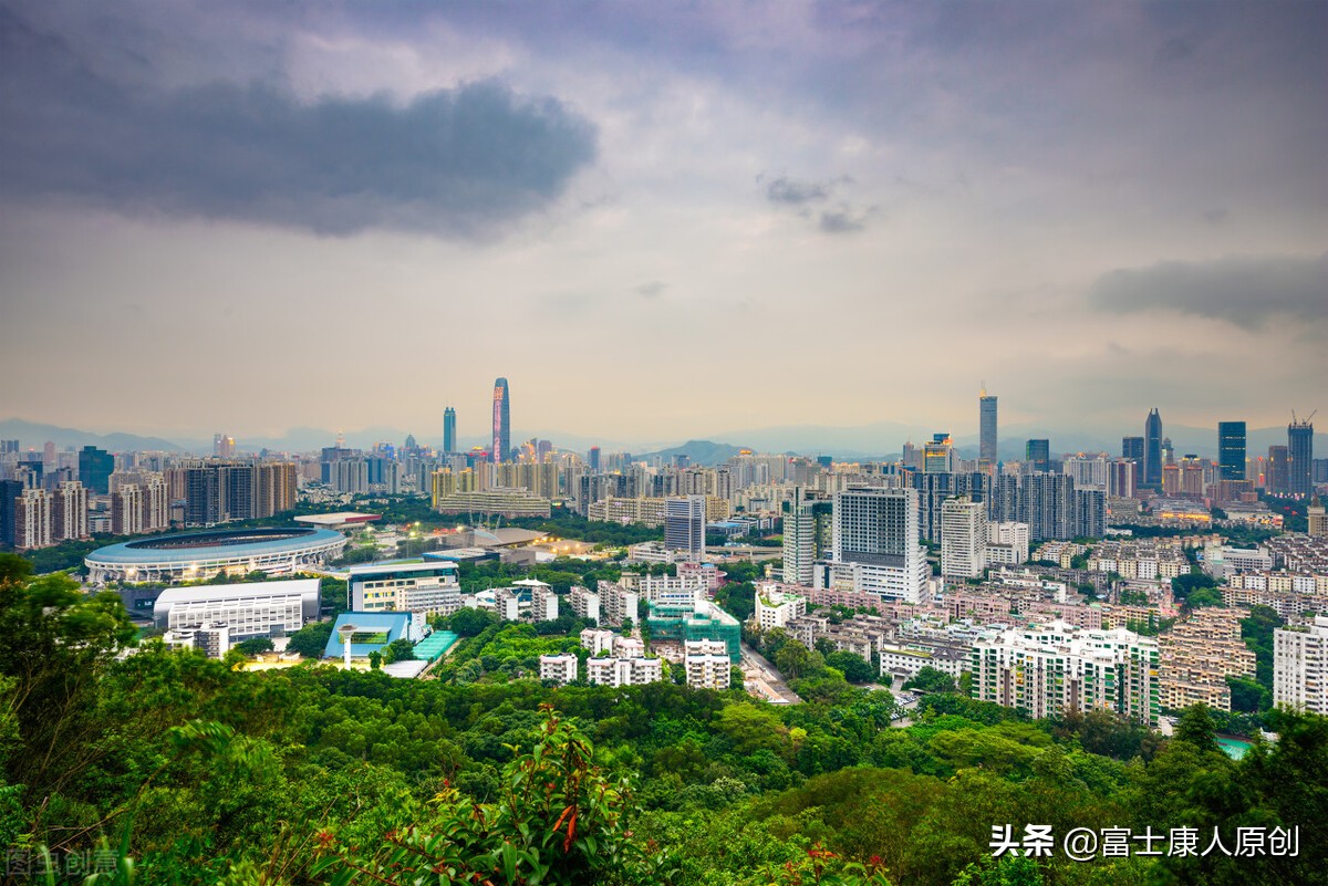 富士康流水线女工,富士康流水线女工深圳买房