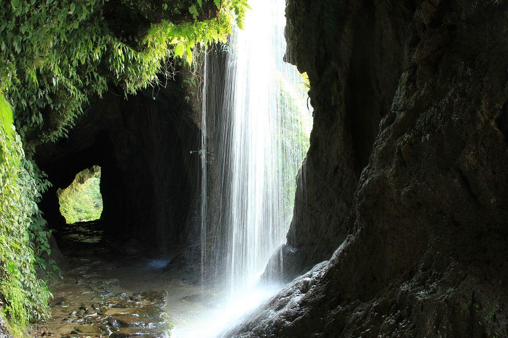 云贵高原秘境探险,乌蒙山腹地探索之旅
