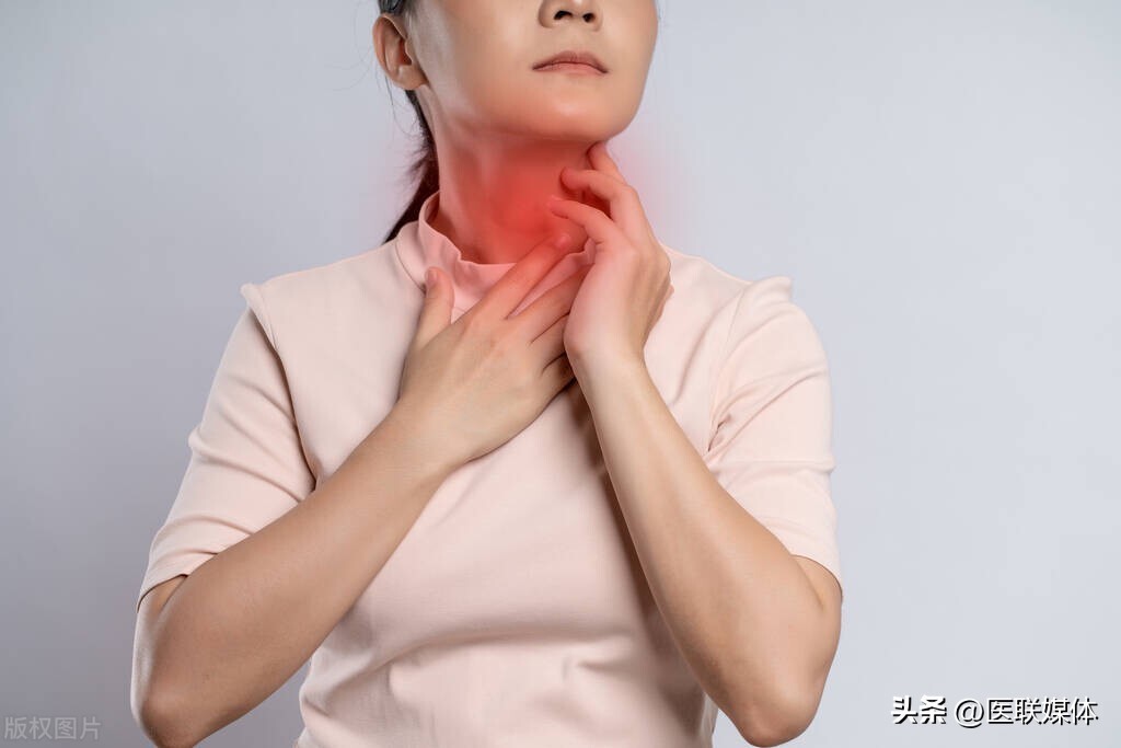 嘴角老是起泡,嘴角总是起泡是缺维生素吗