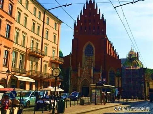 波兰克拉科夫晚上玩什么球,波兰克拉科夫中世纪风情