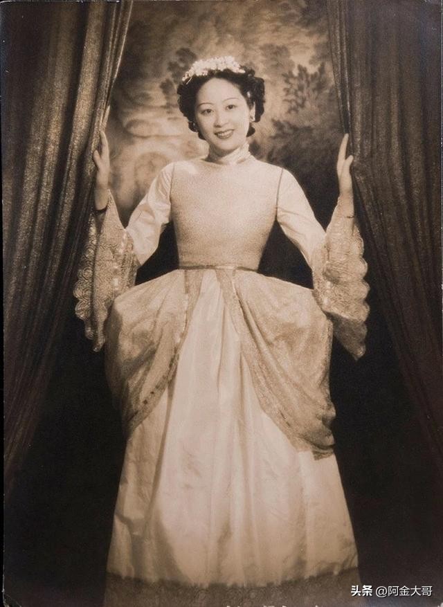 从夏朝至民国时期女性服饰变化,从秦汉到民国中国女性服饰的变迁