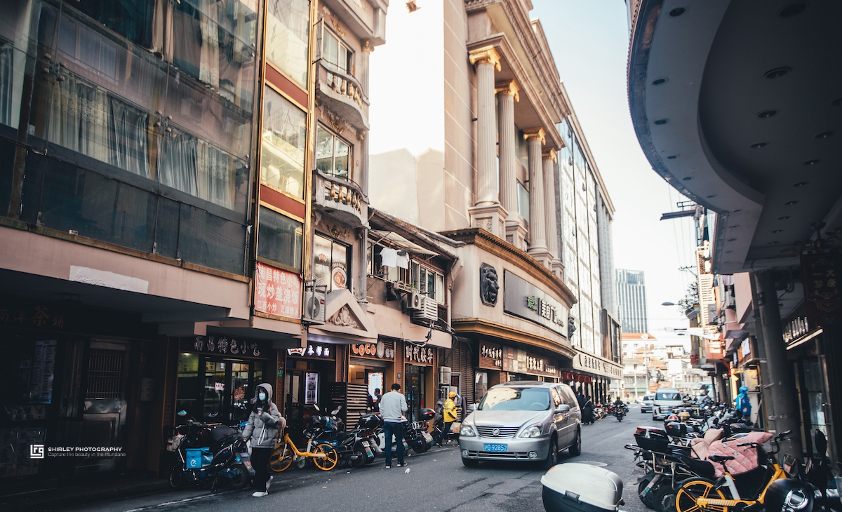 上海好吃到破产的小吃街,曾经繁华的上海街道如今空无一人