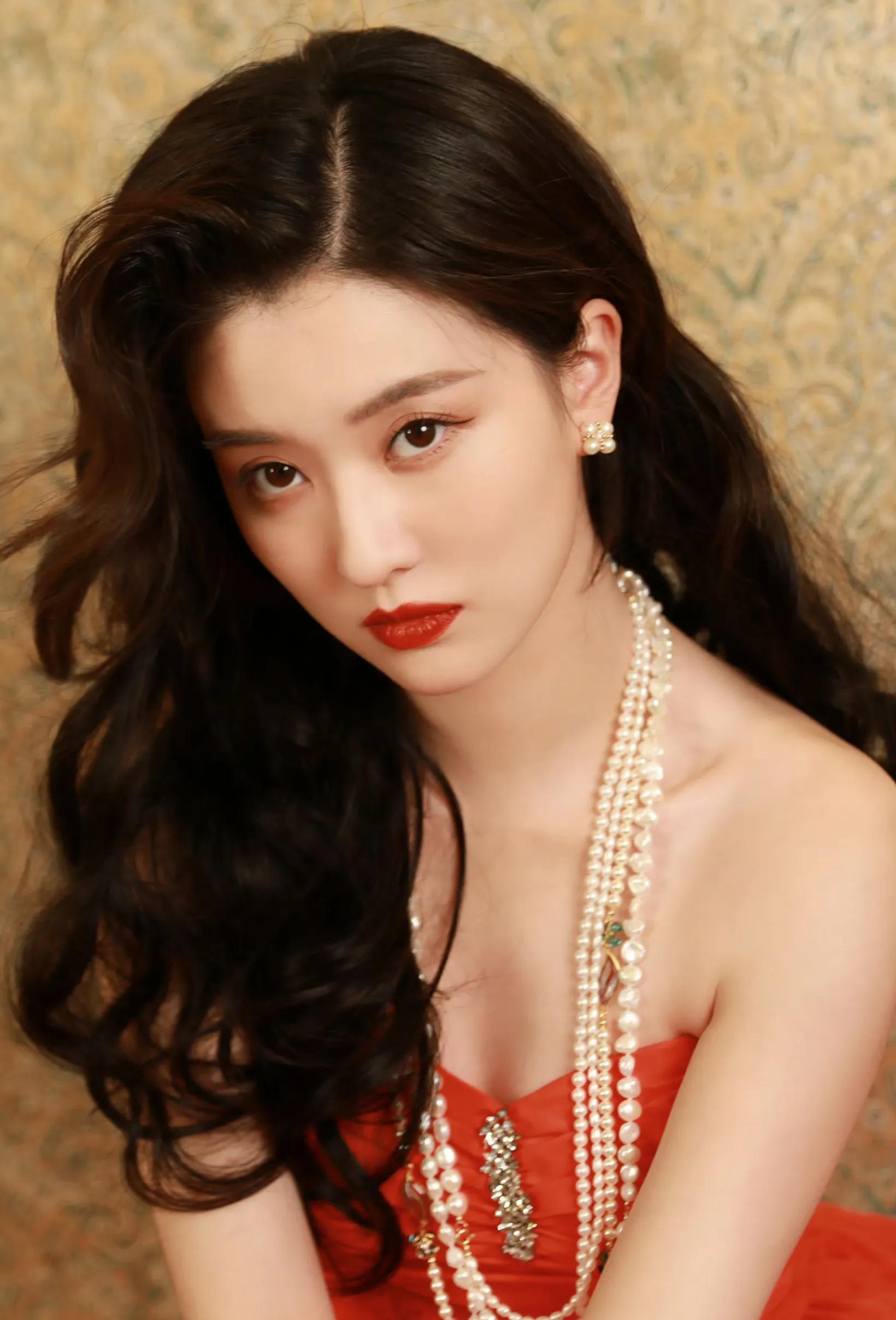 乔欣高清写真美照,女演员乔欣最漂亮美图