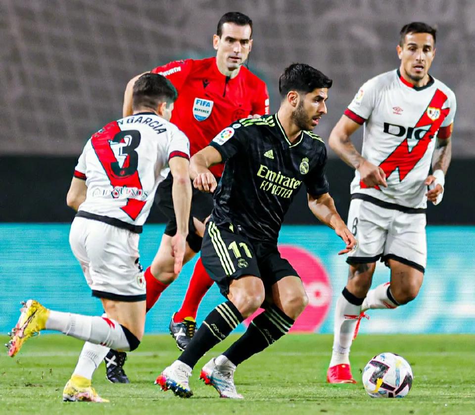 西甲积分榜巴萨8轮不败升第二,西甲积分榜皇马四连胜17分领跑