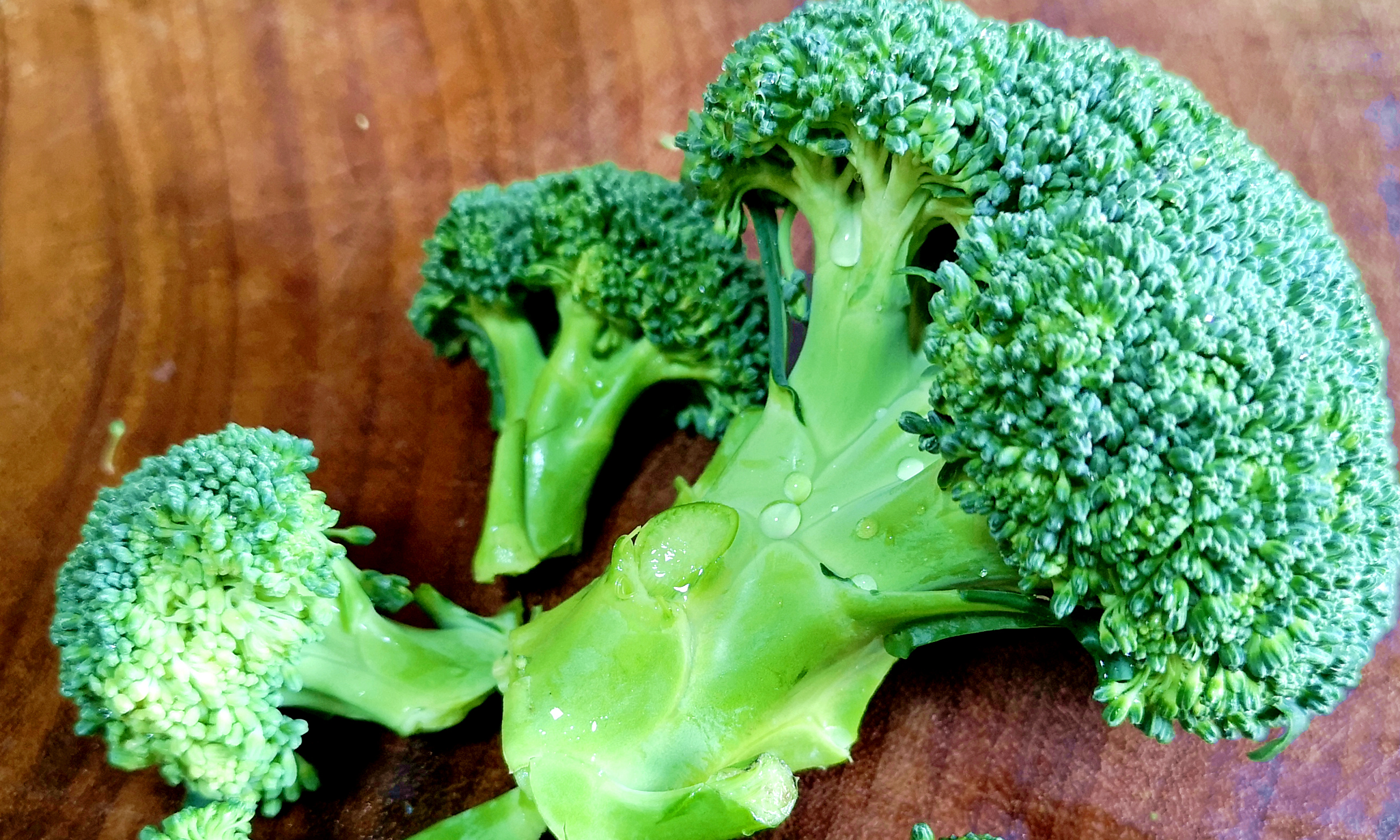 建议中老年人多吃高叶酸食物,补充叶酸需要吃什么绿叶蔬菜