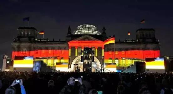 中德双语关于德国的*歌国**、国徽、国庆节你都知道吗？