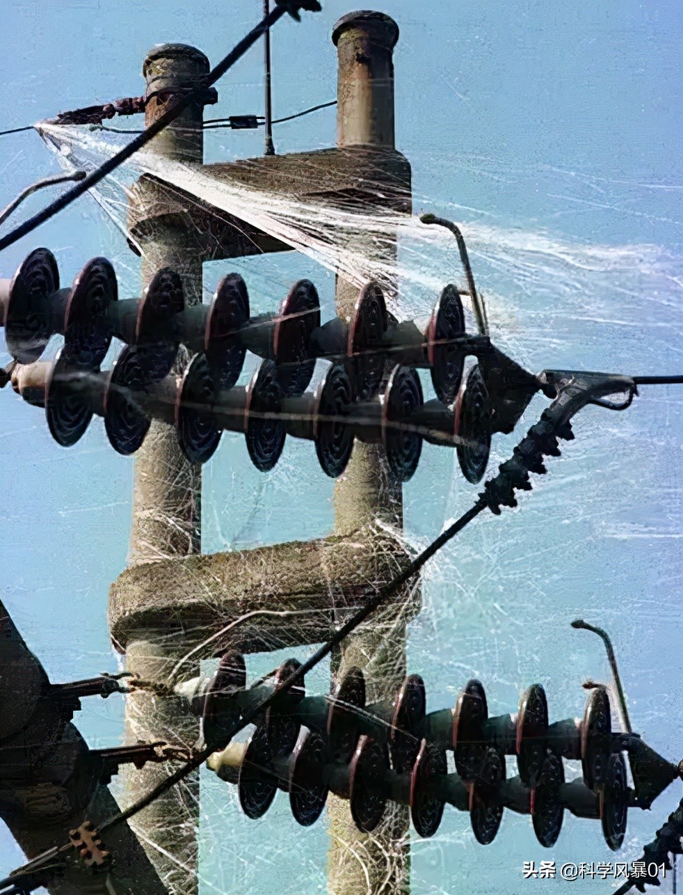 伊拉克石墨炸弹视频,石墨炸弹轰炸伊拉克