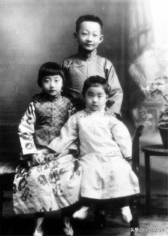 末代皇帝溥仪的一生完整版,爱新觉罗溥仪皇帝悲惨的一生