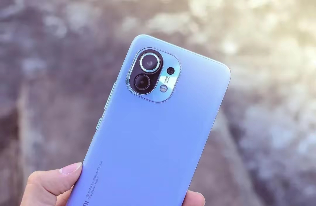 iphone小米11,苹果开始收割韭菜了