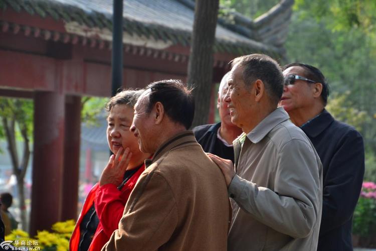 年轻人肩膀痛的治疗方法,整天肩膀酸痛怎么检查病因