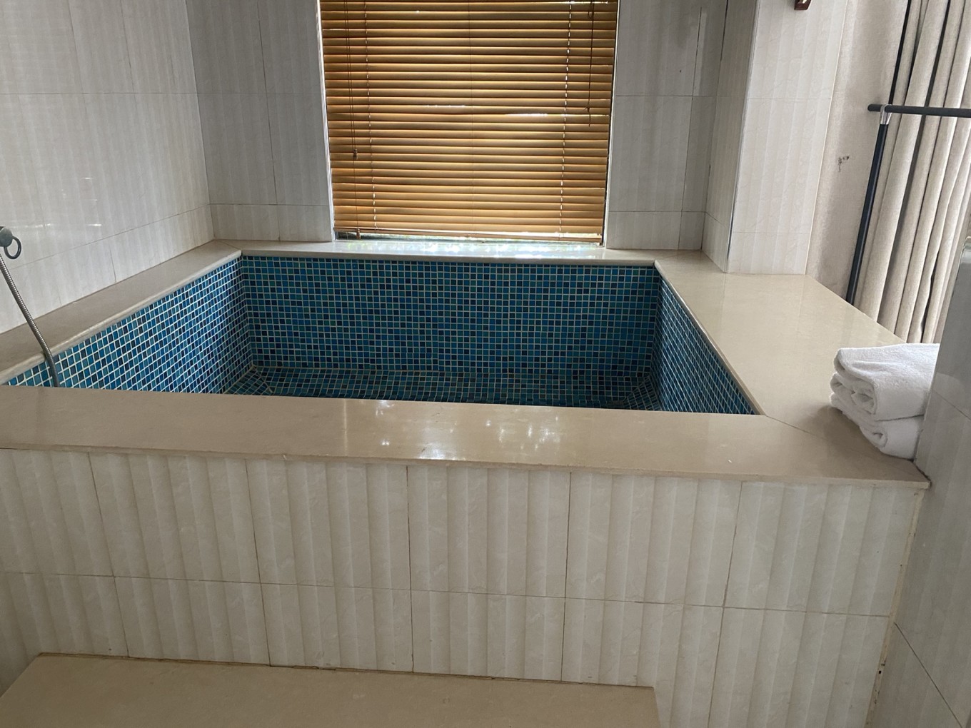 北海四天三晚住哪里最好,北海4天3晚详细攻略