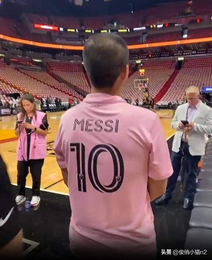 球星梅西告别巴萨队,球王梅西加入阿根廷国家队