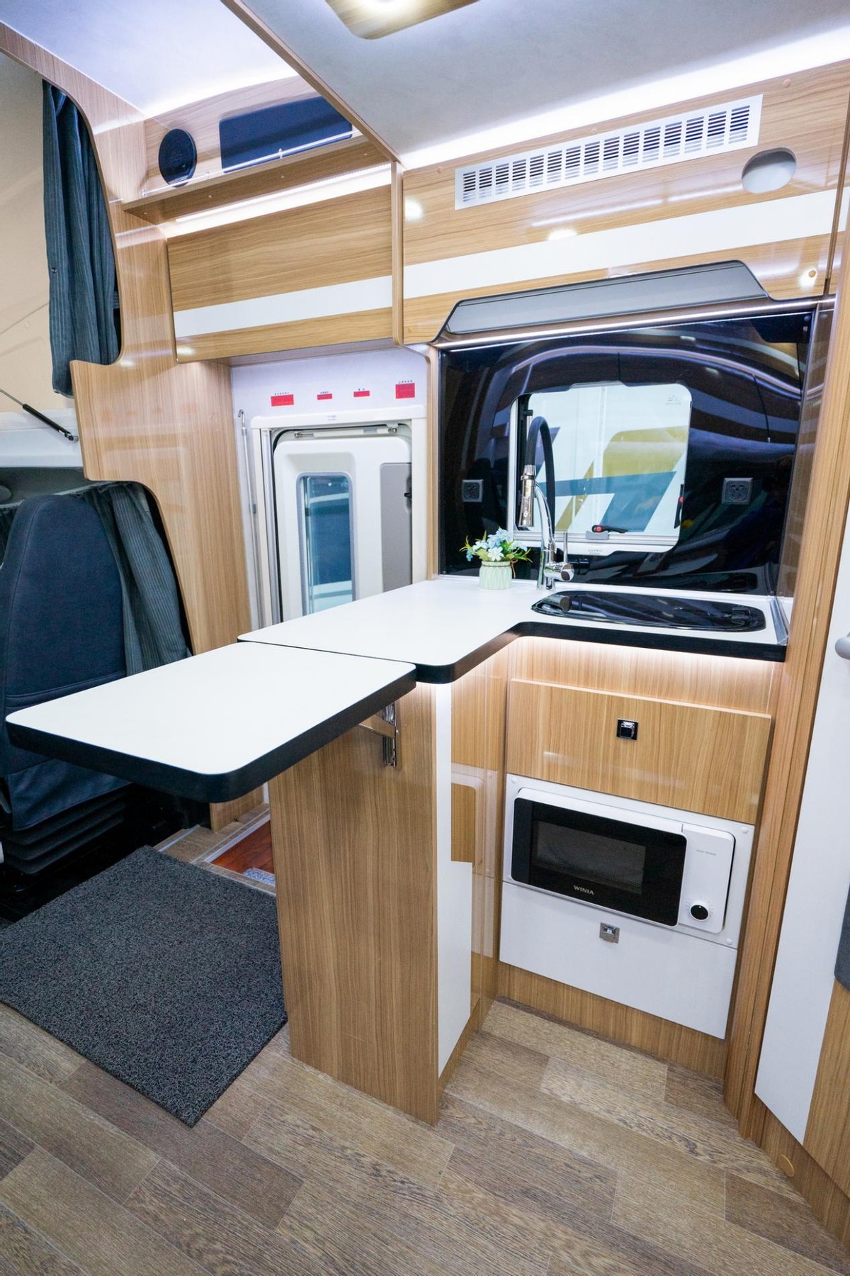 大白房车双拓展介绍,云游双拓展房车大空间出行更舒适