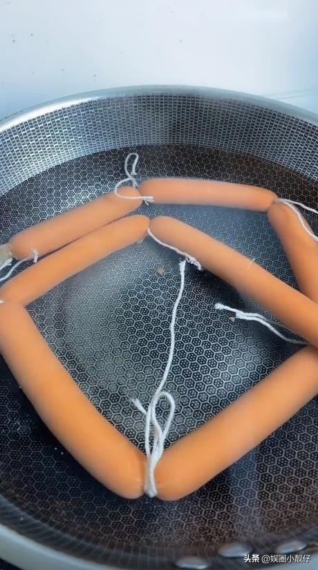 7小时熬汤不如勺三花淡奶，绝命毒师掀翻餐饮界，全是科技和狠活