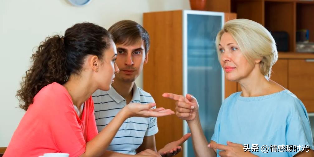 面对父母的偏爱该如何应对,如何应对爱人与父母的挑剔