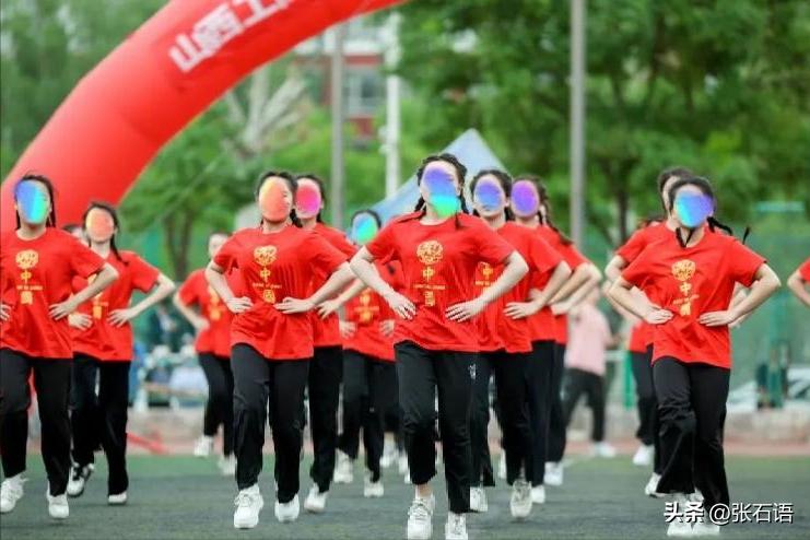 大学生演出服穿退货被吐槽,演出服表演完了退货有什么办法吗