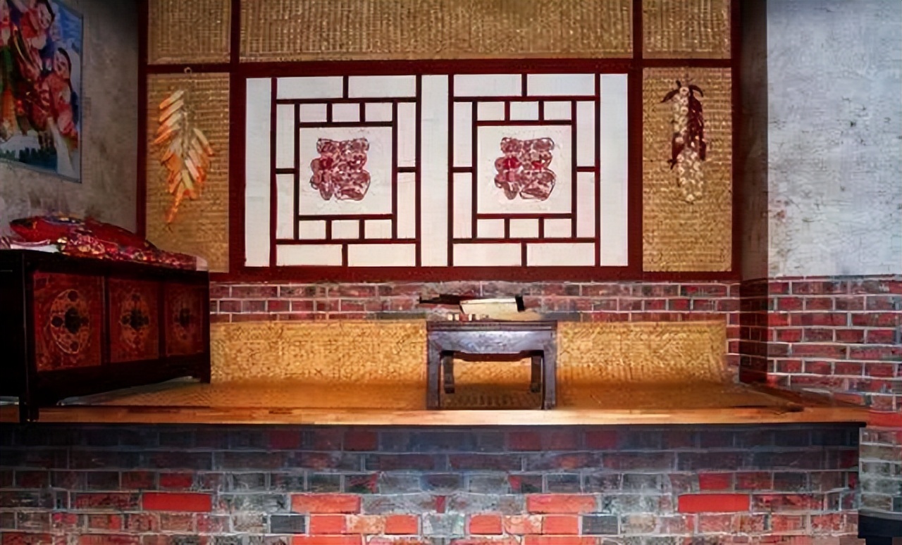 东北全家人睡一个炕上不尴尬吗,为什么东北人睡觉全家人都睡