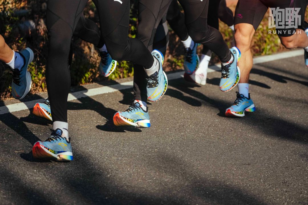 厦马限量版跑鞋,竞速跑鞋顶级