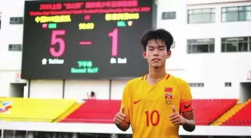 何小珂有实力踢中超吗,鲁能送何小珂留洋了吗