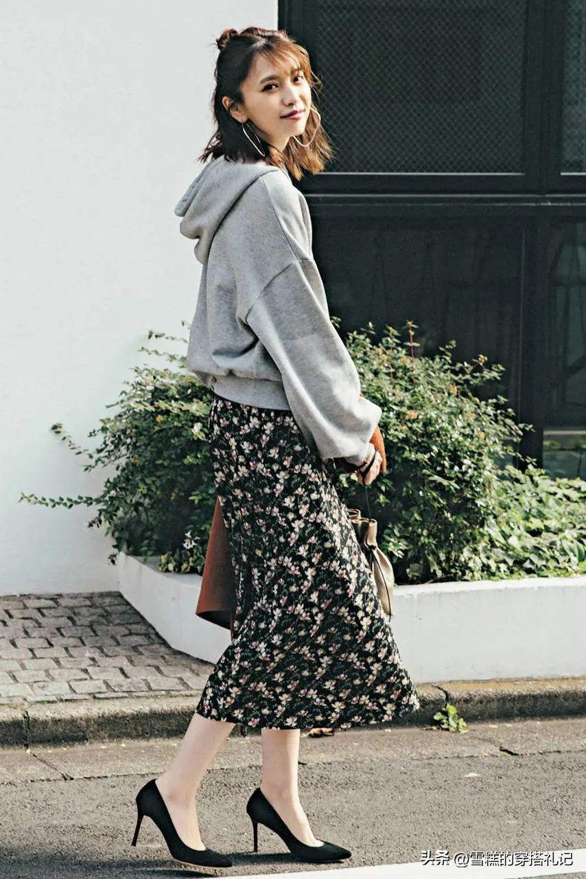 被日本博主穿搭圈粉了,冬季这样穿既藏肉又很时尚