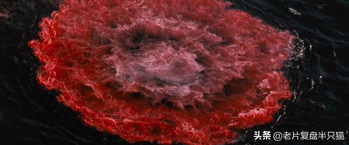 深海电影细思极恐细节,潜入海底一万米深海恐惧症