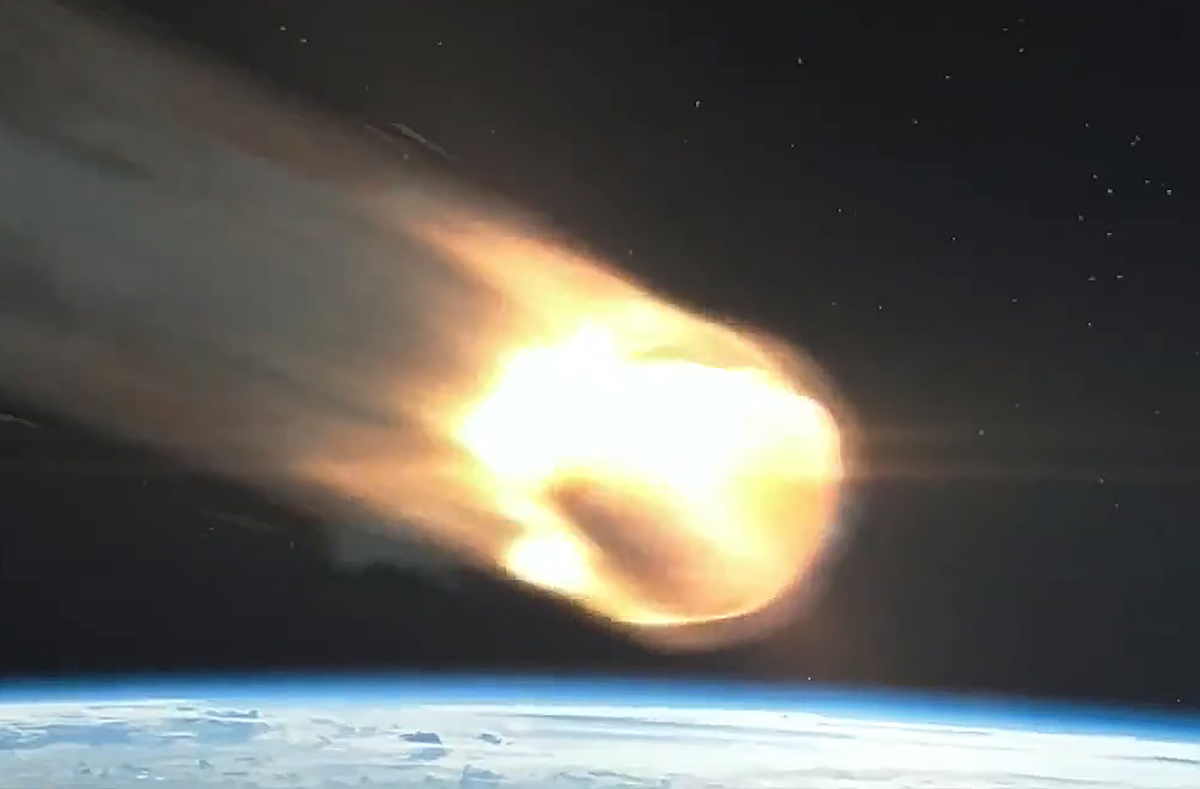 直击神舟十五号返回地球速度,神舟十五号返回地球需要多久