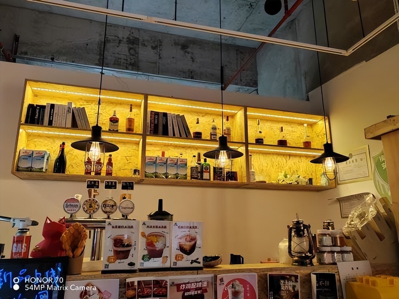 荣耀70标准版参数详细测评,荣耀70评测游戏