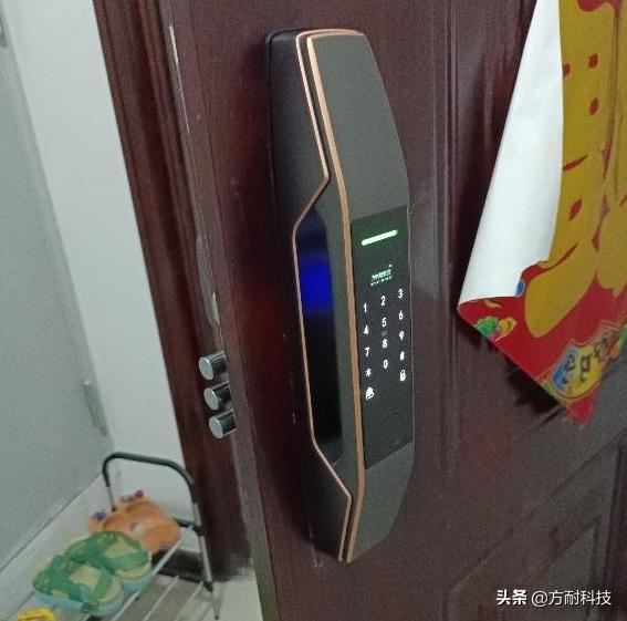 霸王锁体换全自动智能锁,智能锁锁体卡住能用钥匙打开吗