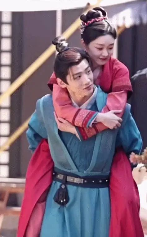 虞书欣雷人造型,虞书欣少女感造型盘点