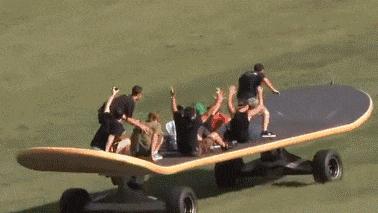 走路走累了坐下歇歇,走路累了继续走就不累了