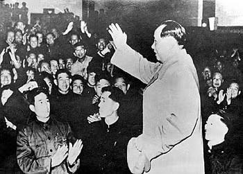 毛主席为她题词，*小平邓**为她灭烟，她是最传奇的影星